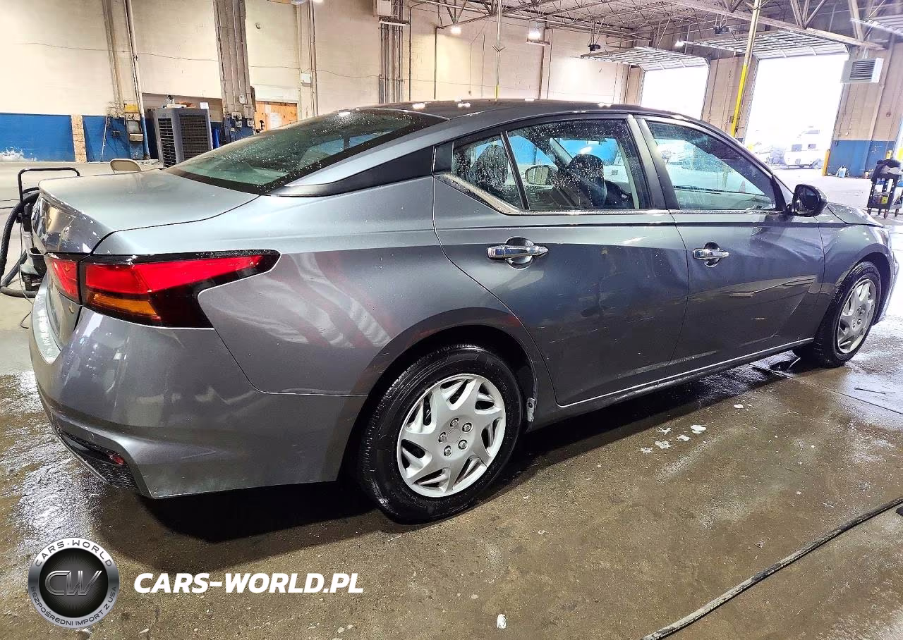 2023 Nissan Altima S VIN:1N4BL4BV1PN360039 - 3