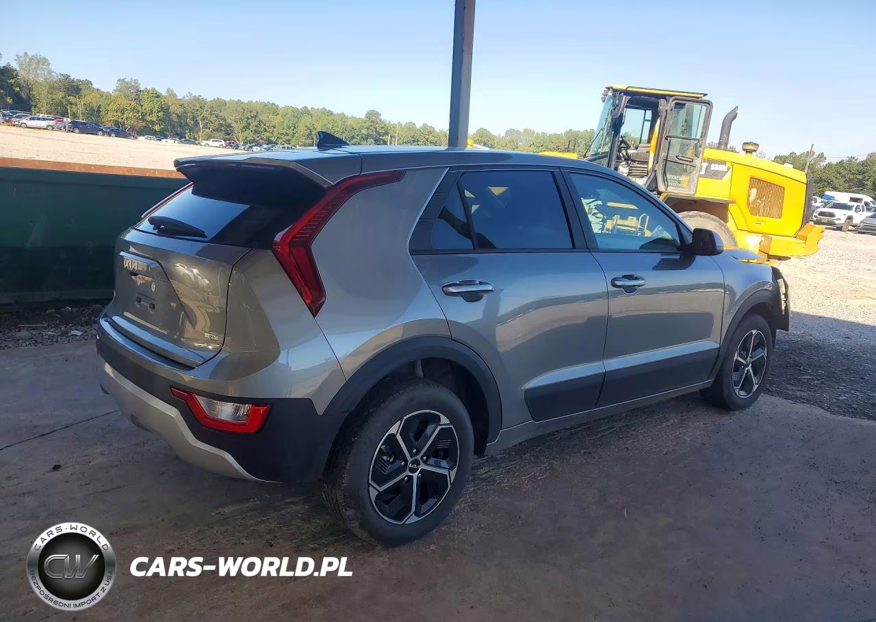 2026 Kia Niro Lx VIN:KNDCP3LE2T5315746 - 3