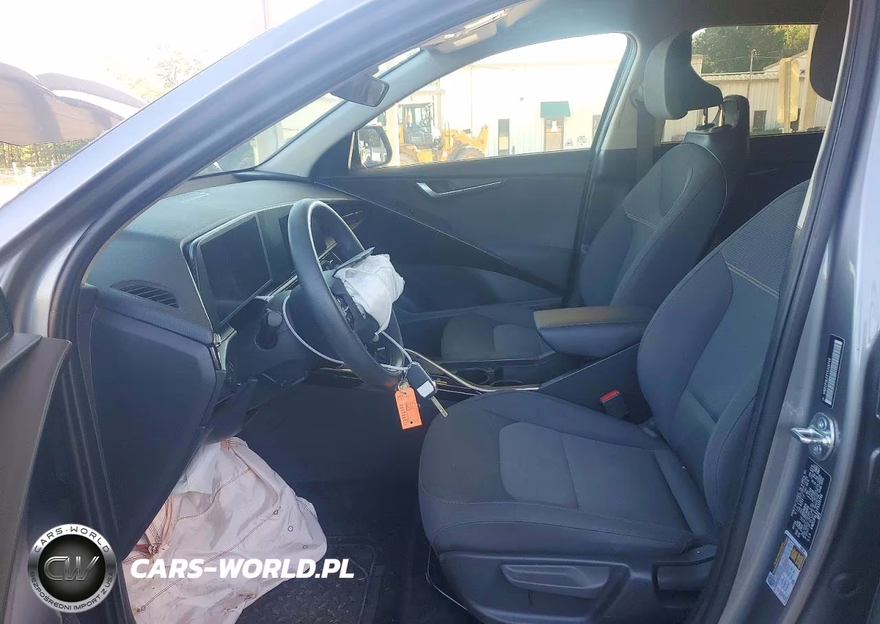 2026 Kia Niro Lx VIN:KNDCP3LE2T5315746 - 7