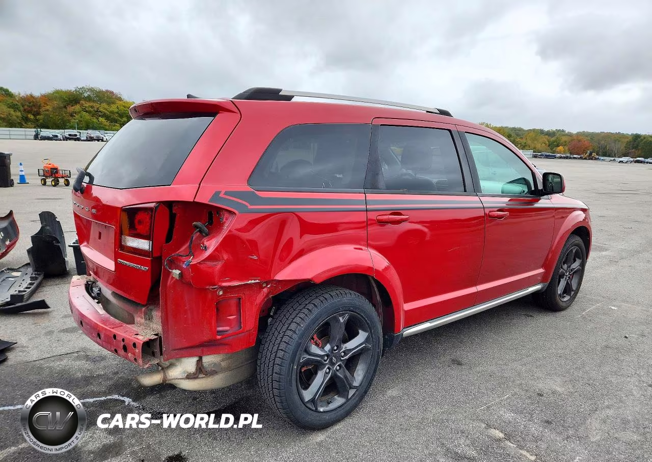 2020 Dodge Journey Crossroad VIN:3C4PDCGB2LT193433 - 3