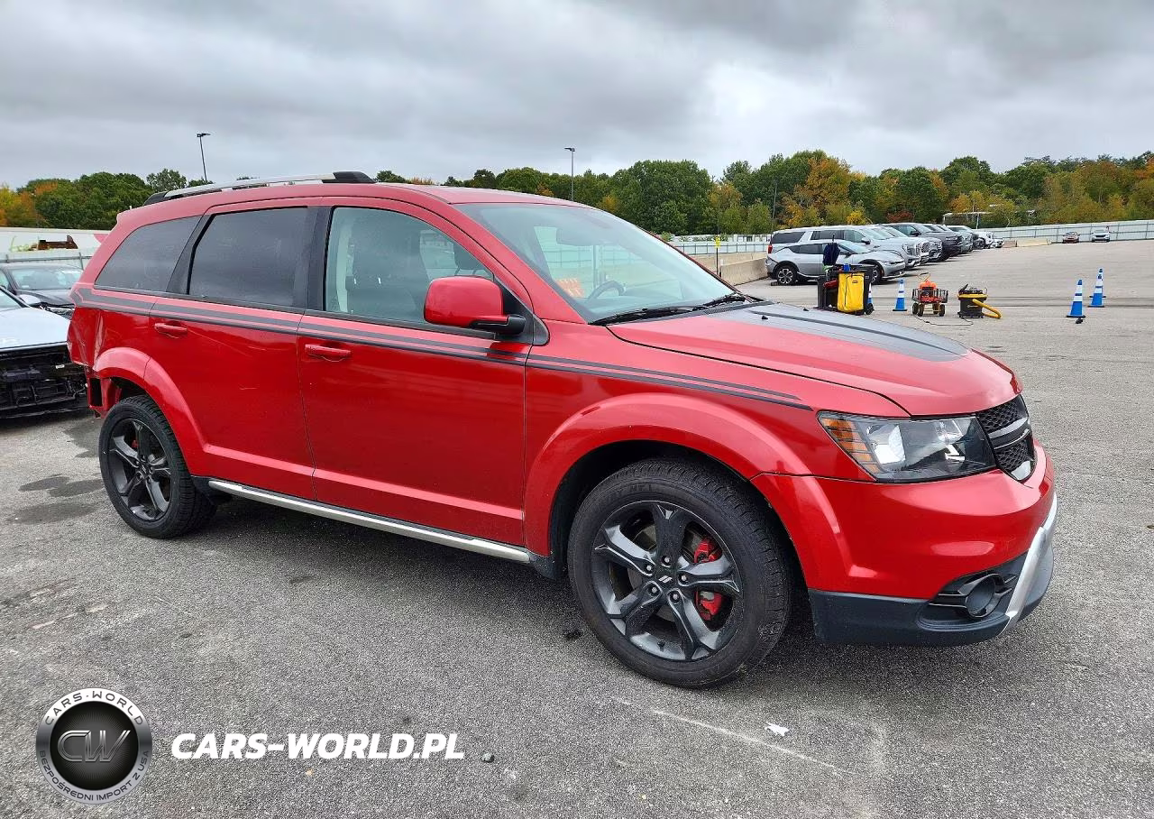 2020 Dodge Journey Crossroad VIN:3C4PDCGB2LT193433 - 4