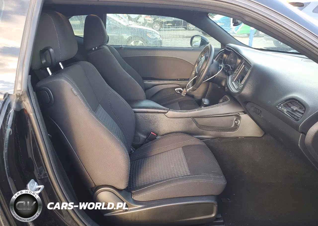 2019 Dodge Challenger Sxt VIN:2C3CDZAG3KH714726 - 10