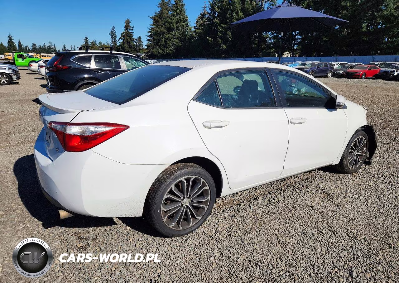 2015 Toyota Corolla S Plus VIN:5YFBURHE7FP361791 - 3