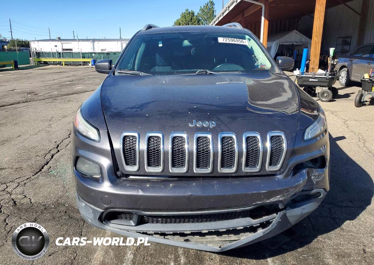2015 Jeep Cherokee Latitude VIN:1C4PJMCB6FW553144 - 5