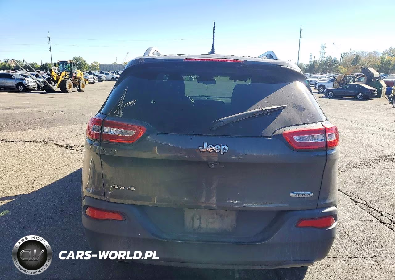 2015 Jeep Cherokee Latitude VIN:1C4PJMCB6FW553144 - 6