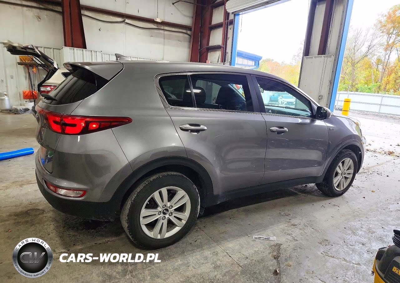 2018 Kia Sportage Lx VIN:KNDPMCAC3J7394650 - 3