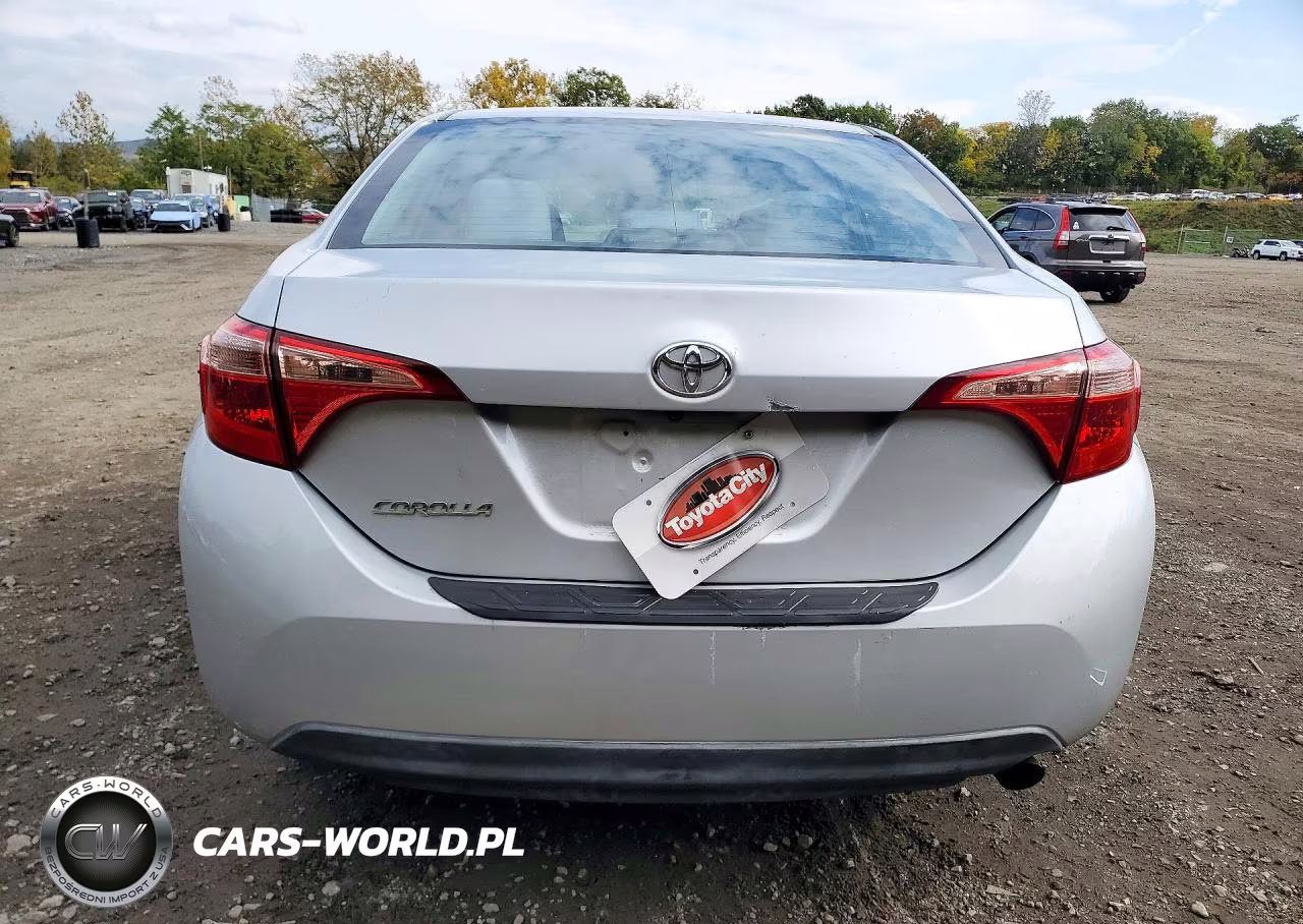 2019 Toyota Corolla Le VIN:2T1BURHE8KC125418 - 6