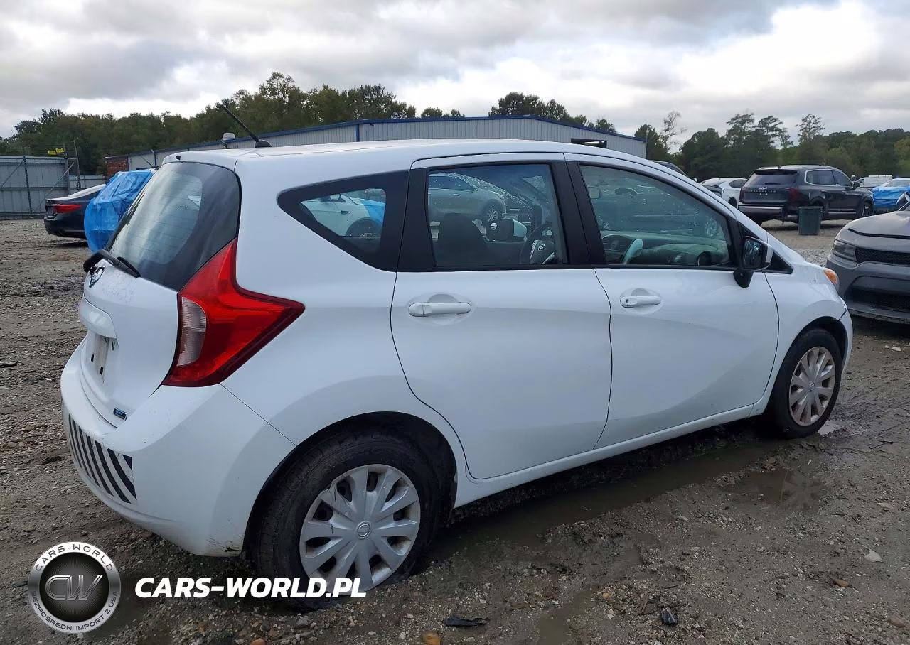2016 Nissan Versa Note S Plus VIN:3N1CE2CP7GL364676 - 3