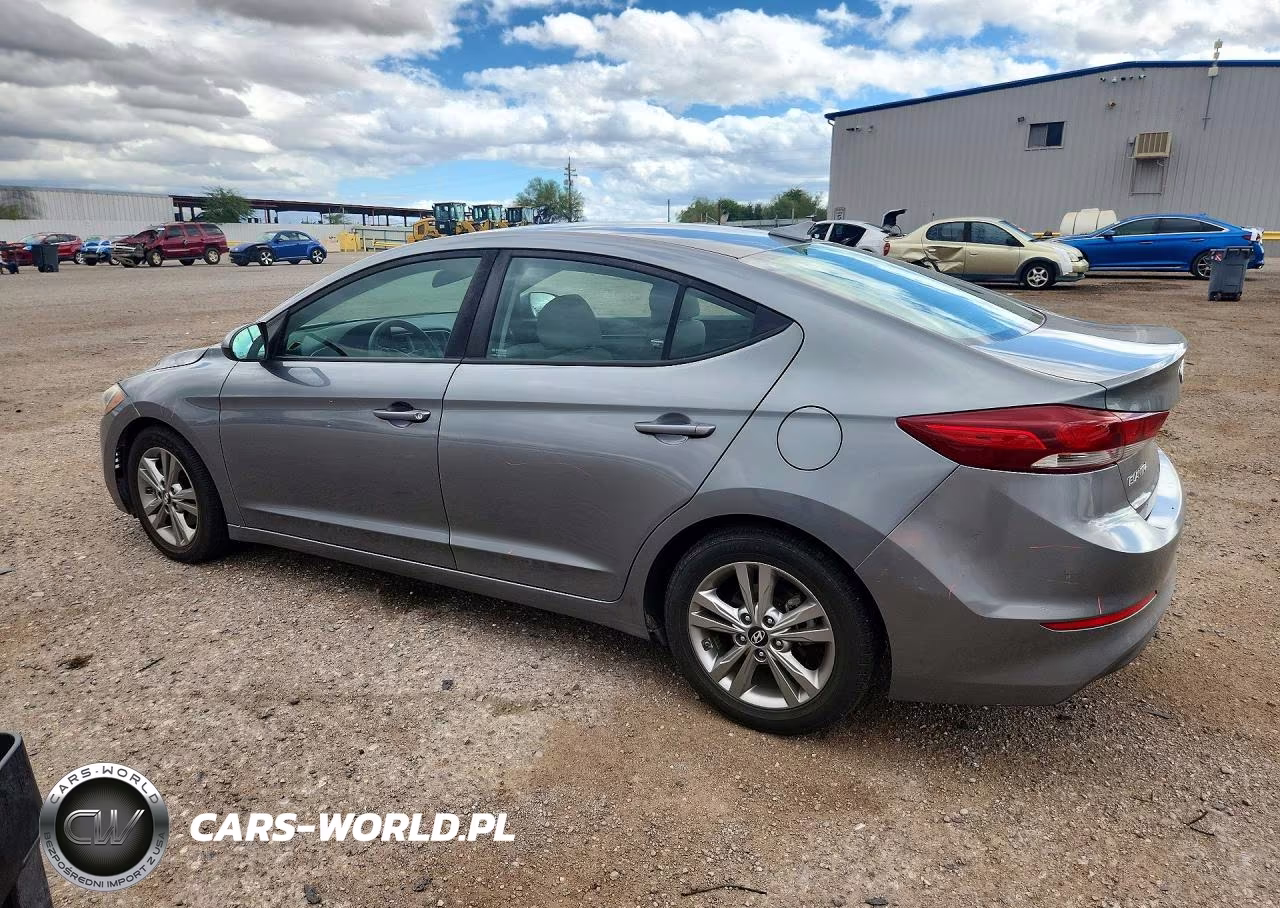 2018 Hyundai Elantra Sel VIN:KMHD84LF6JU585657 - 2