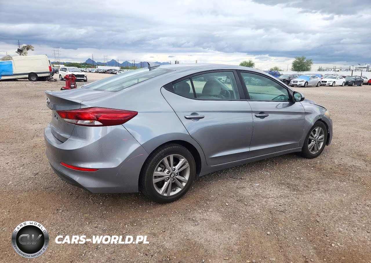 2018 Hyundai Elantra Sel VIN:KMHD84LF6JU585657 - 3