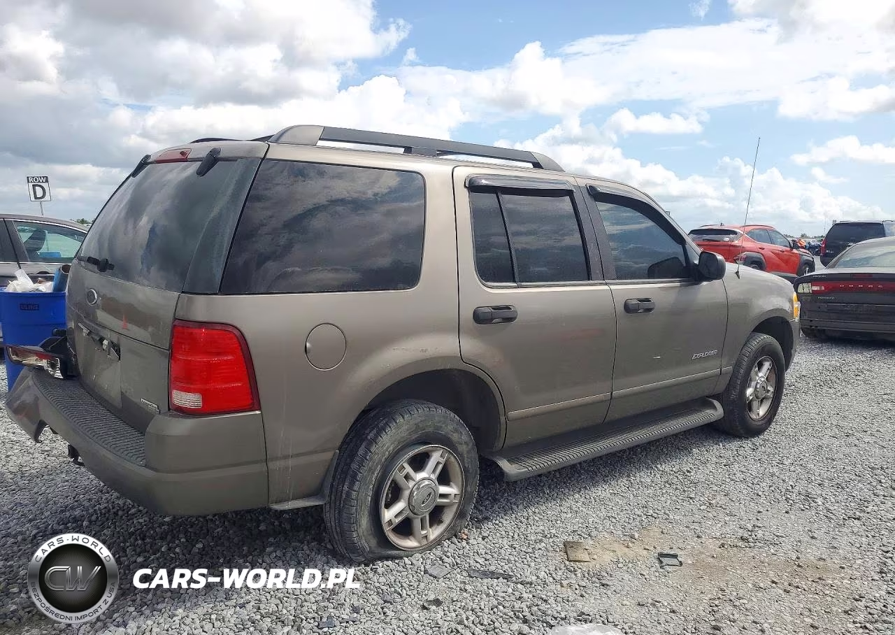 2005 Ford Explorer Xlt VIN:1FMZU63K55UA55437 - 3