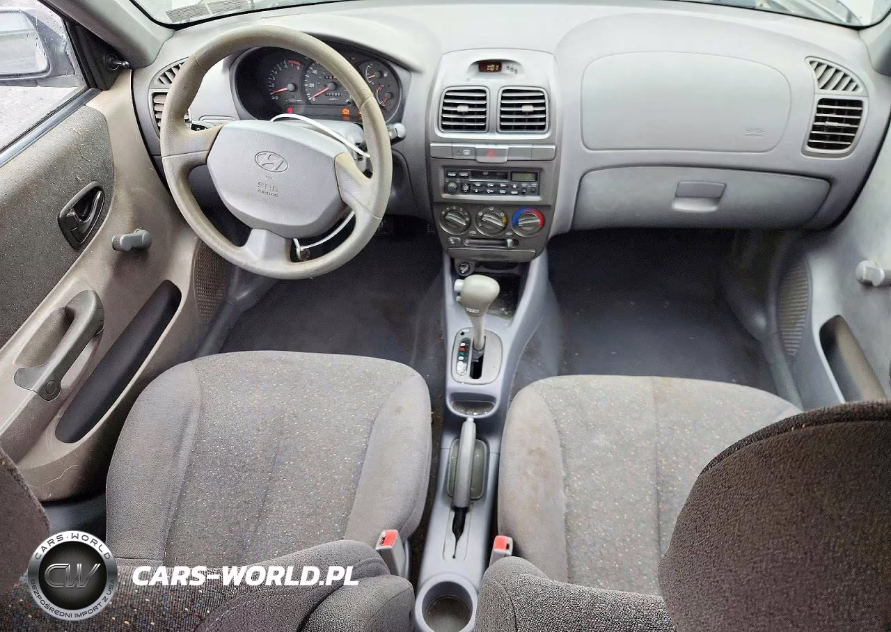 2002 Hyundai Accent Gl VIN:KMHCG45C02U282277 - 8