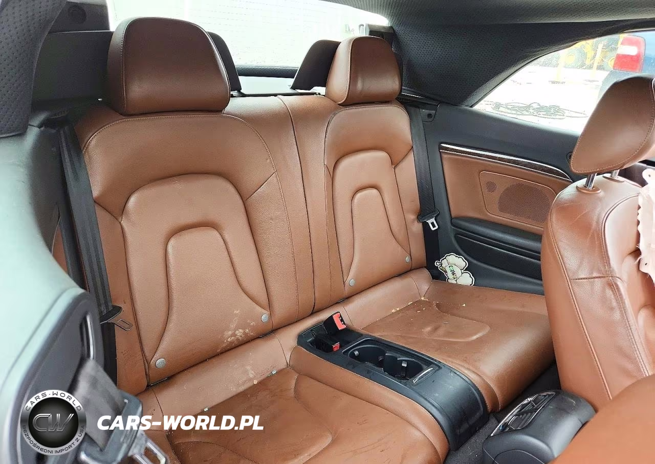 2010 Audi A5 Premium Plus VIN:WAULFAFH1AN020192 - 10