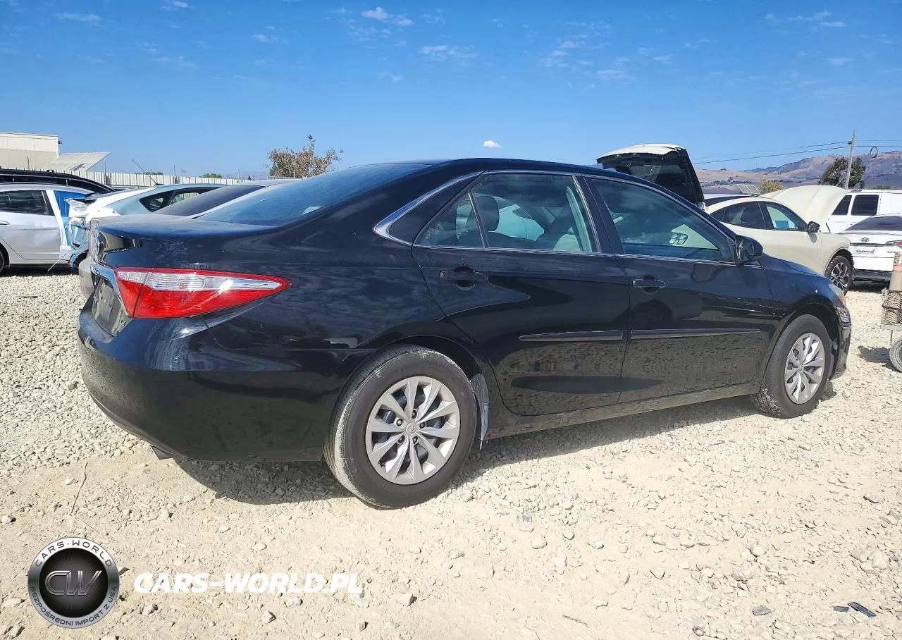 2016 Toyota Camry Le VIN:4T4BF1FK9GR531272 - 3