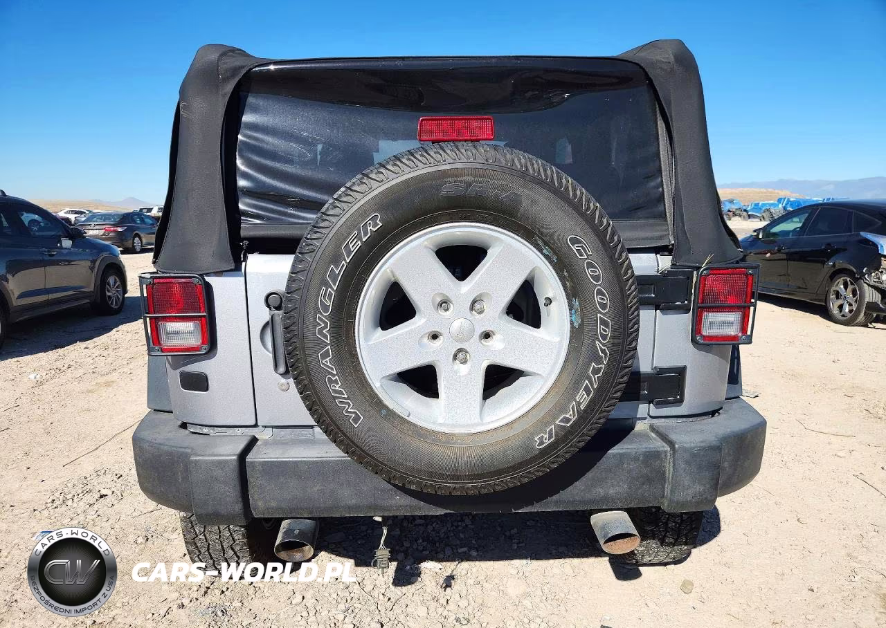 2016 Jeep Wrangler Sport VIN:1C4AJWAG9GL135888 - 6