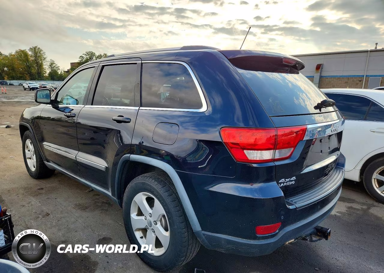 2011 Jeep Grand Cherokee Laredo VIN:1J4RR4GG0BC647887 - 2