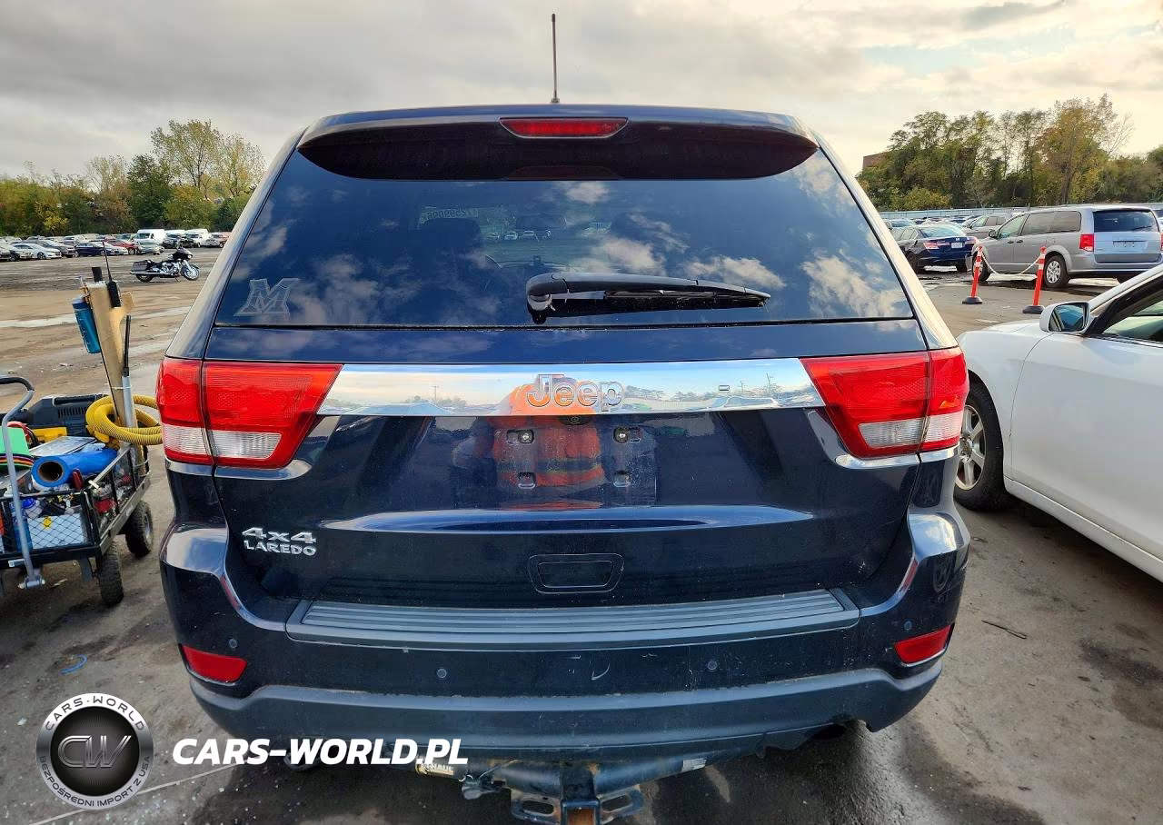 2011 Jeep Grand Cherokee Laredo VIN:1J4RR4GG0BC647887 - 6