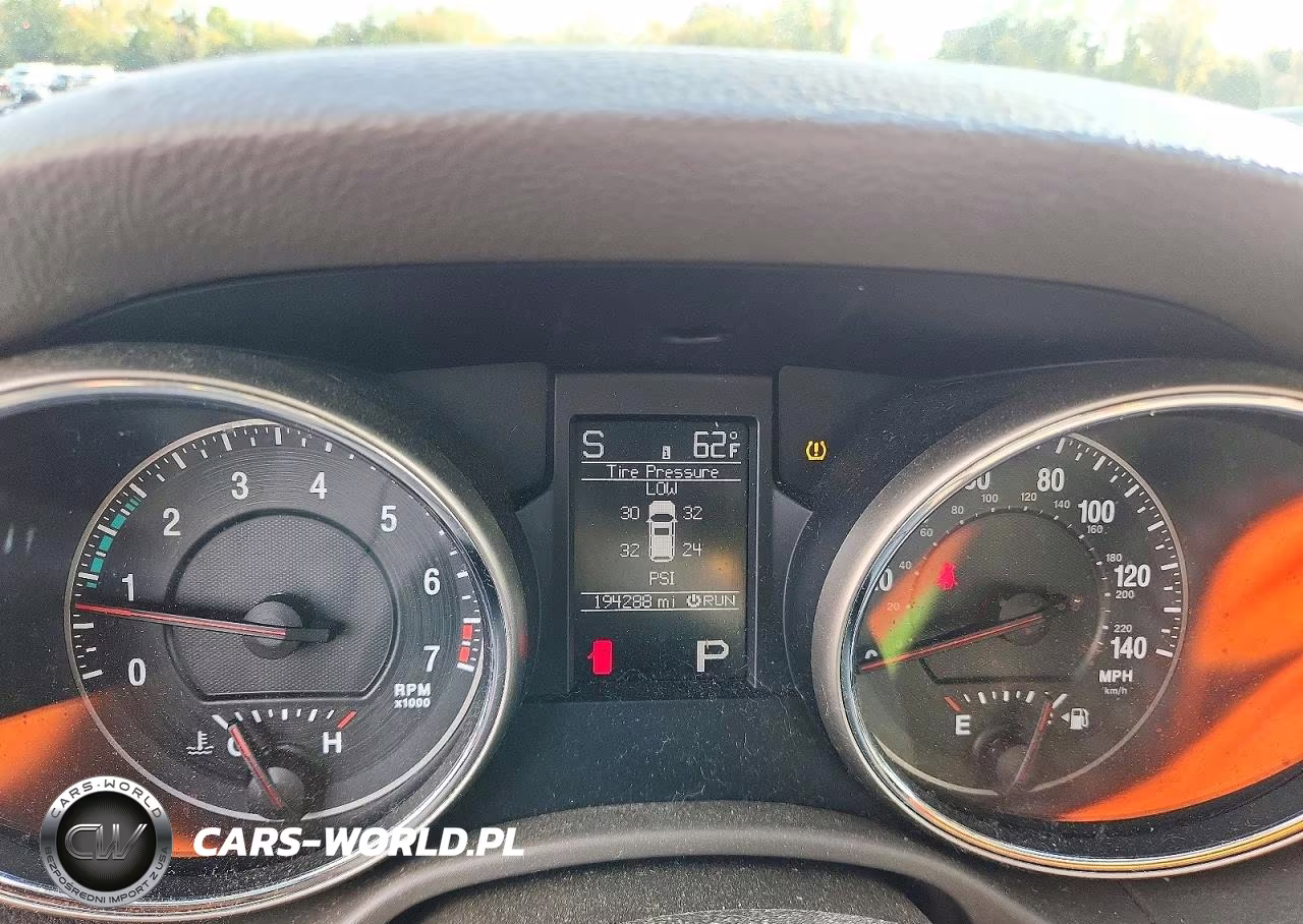 2011 Jeep Grand Cherokee Laredo VIN:1J4RR4GG0BC647887 - 9