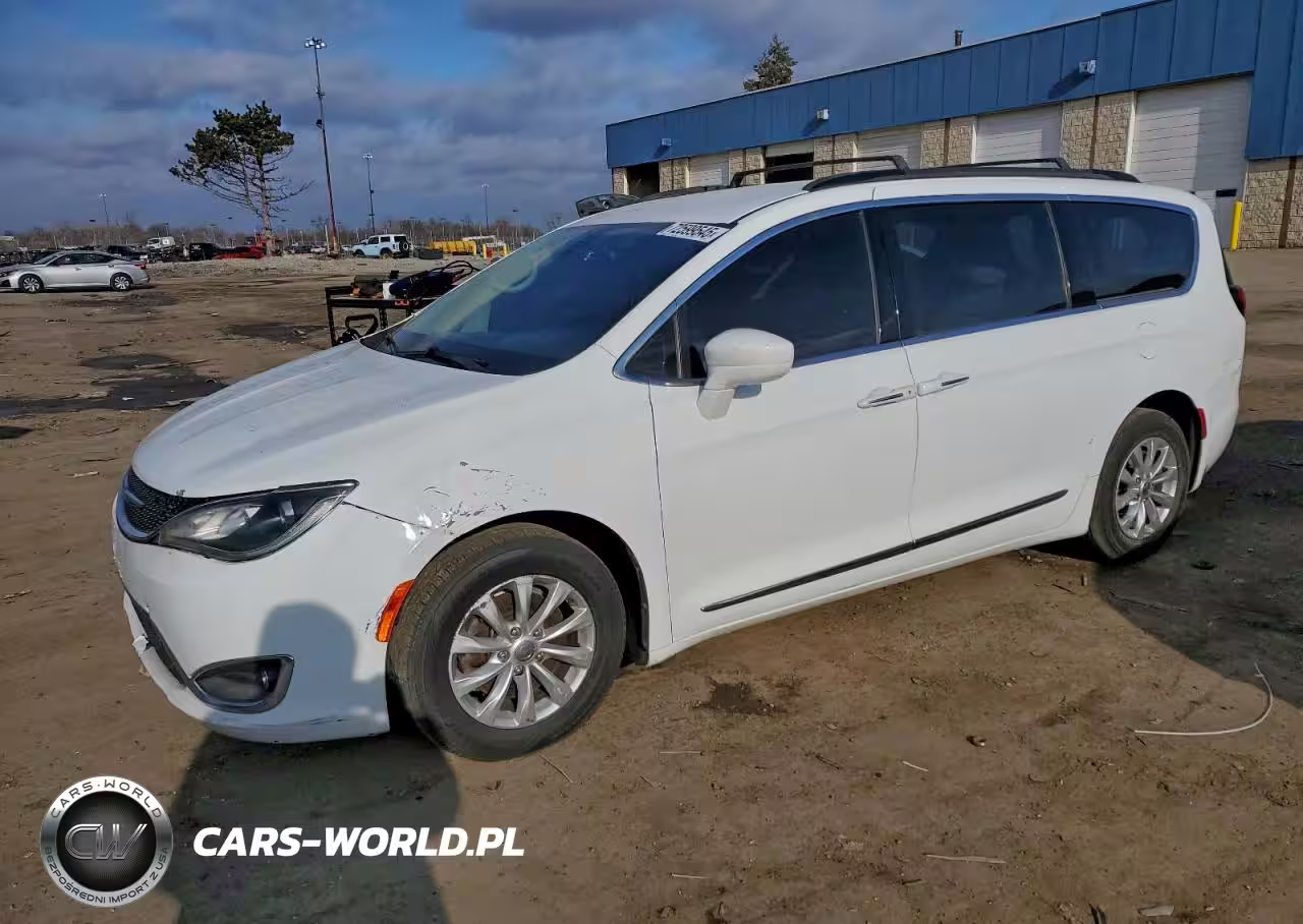 2017 Chrysler Pacifica Touring L