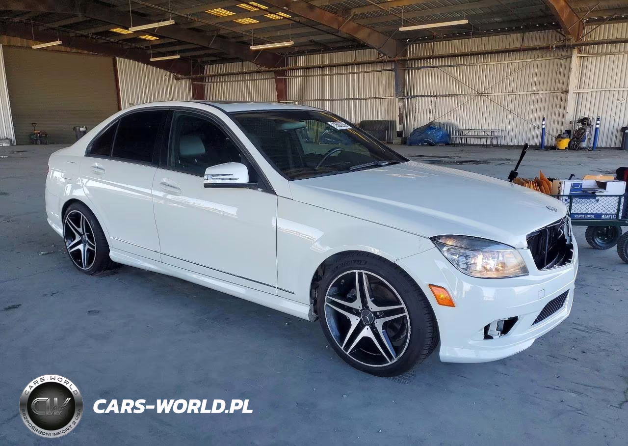 2010 Mercedes-Benz C 300 VIN:WDDGF5EB7AR111166 - 4