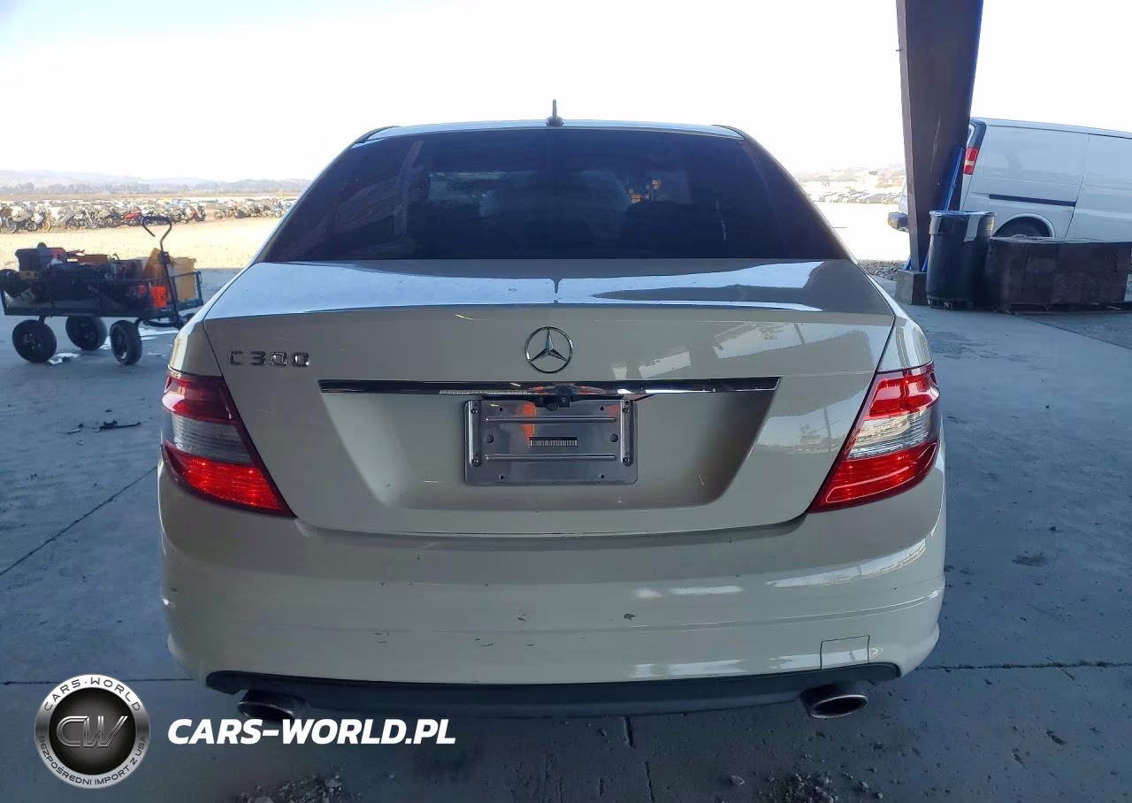 2010 Mercedes-Benz C 300 VIN:WDDGF5EB7AR111166 - 6