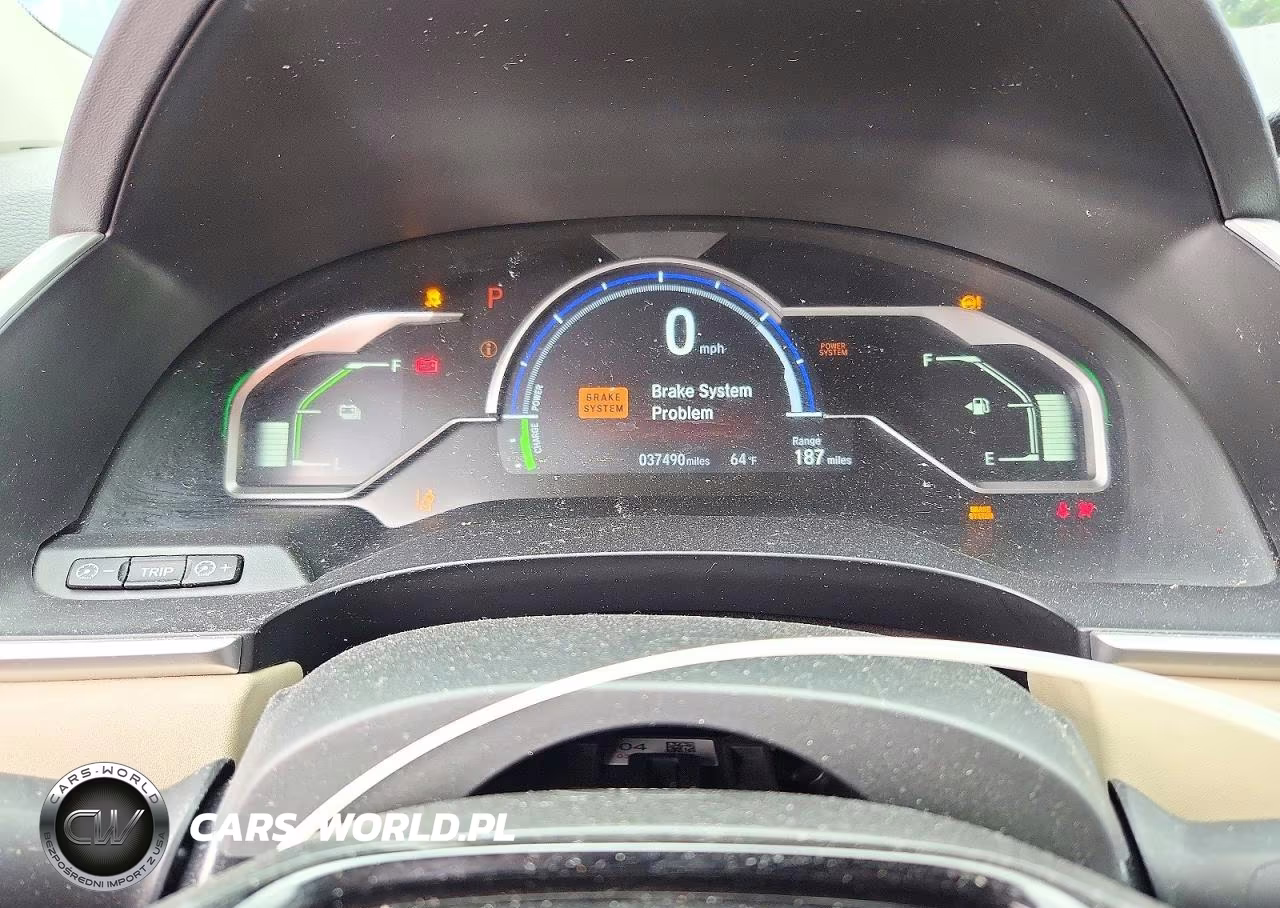 2019 Honda Clarity VIN:JHMZC5F1XKC000633 - 9