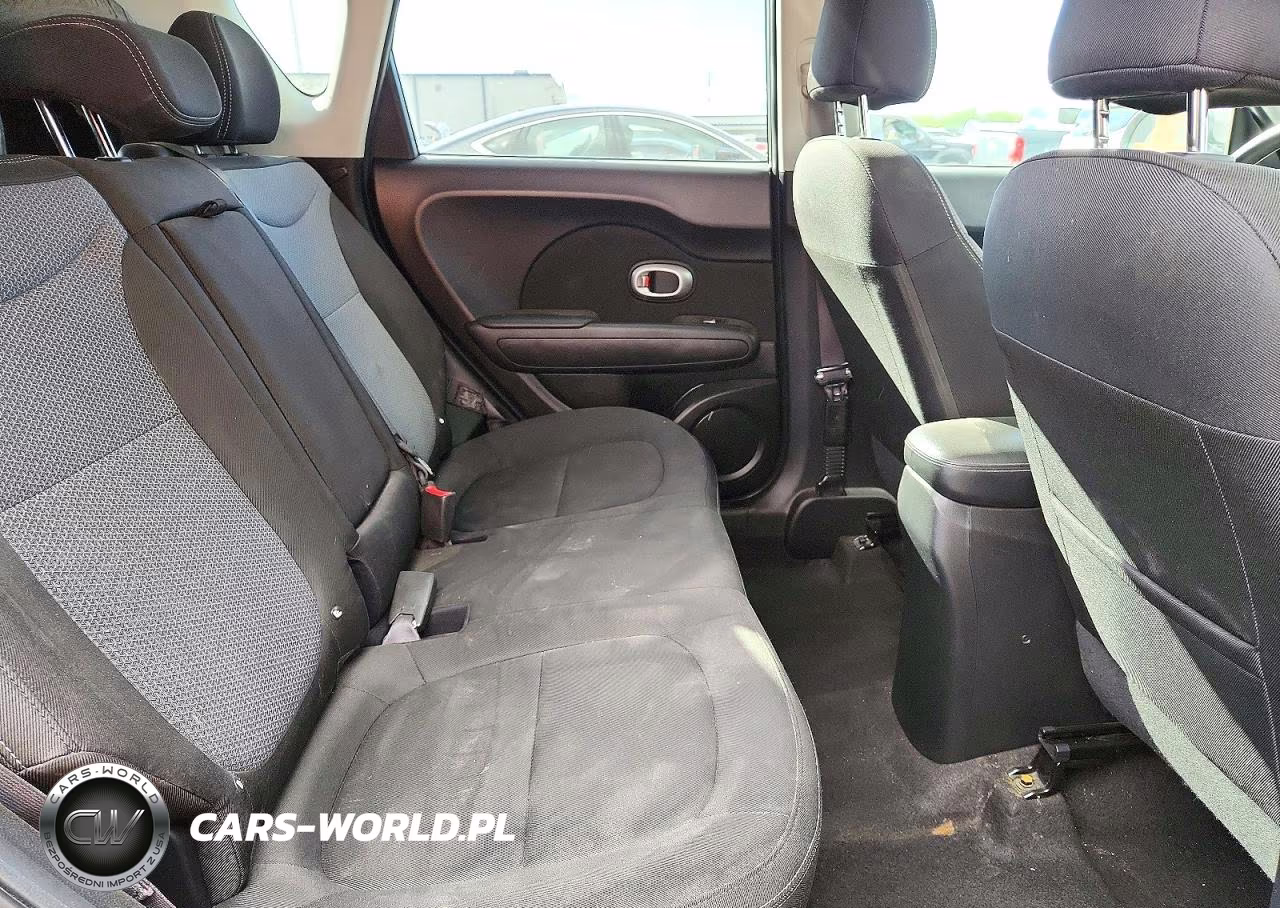 2018 Kia Soul + VIN:KNDJP3A55J7616524 - 10