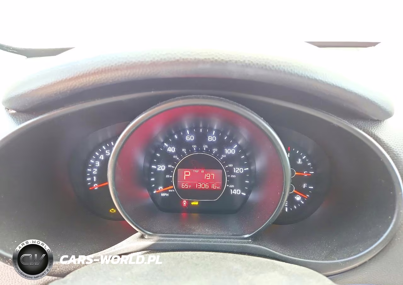 2018 Kia Soul + VIN:KNDJP3A55J7616524 - 9