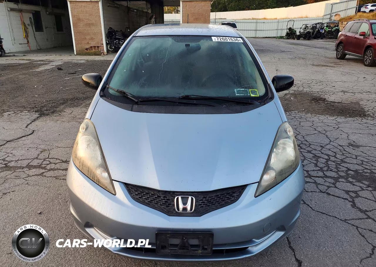 2011 Honda Fit VIN:JHMGE8H34BC028073 - 5