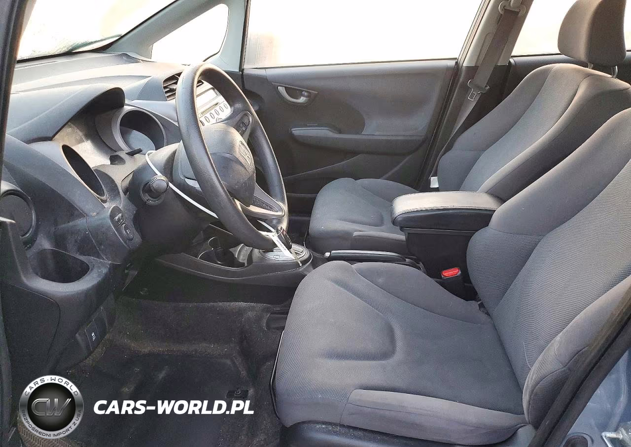 2011 Honda Fit VIN:JHMGE8H34BC028073 - 7