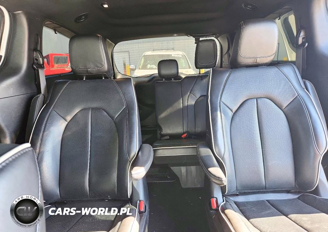 2022 Chrysler Pacifica Hybrid Limited VIN:2C4RC1S77NR187412 - 10