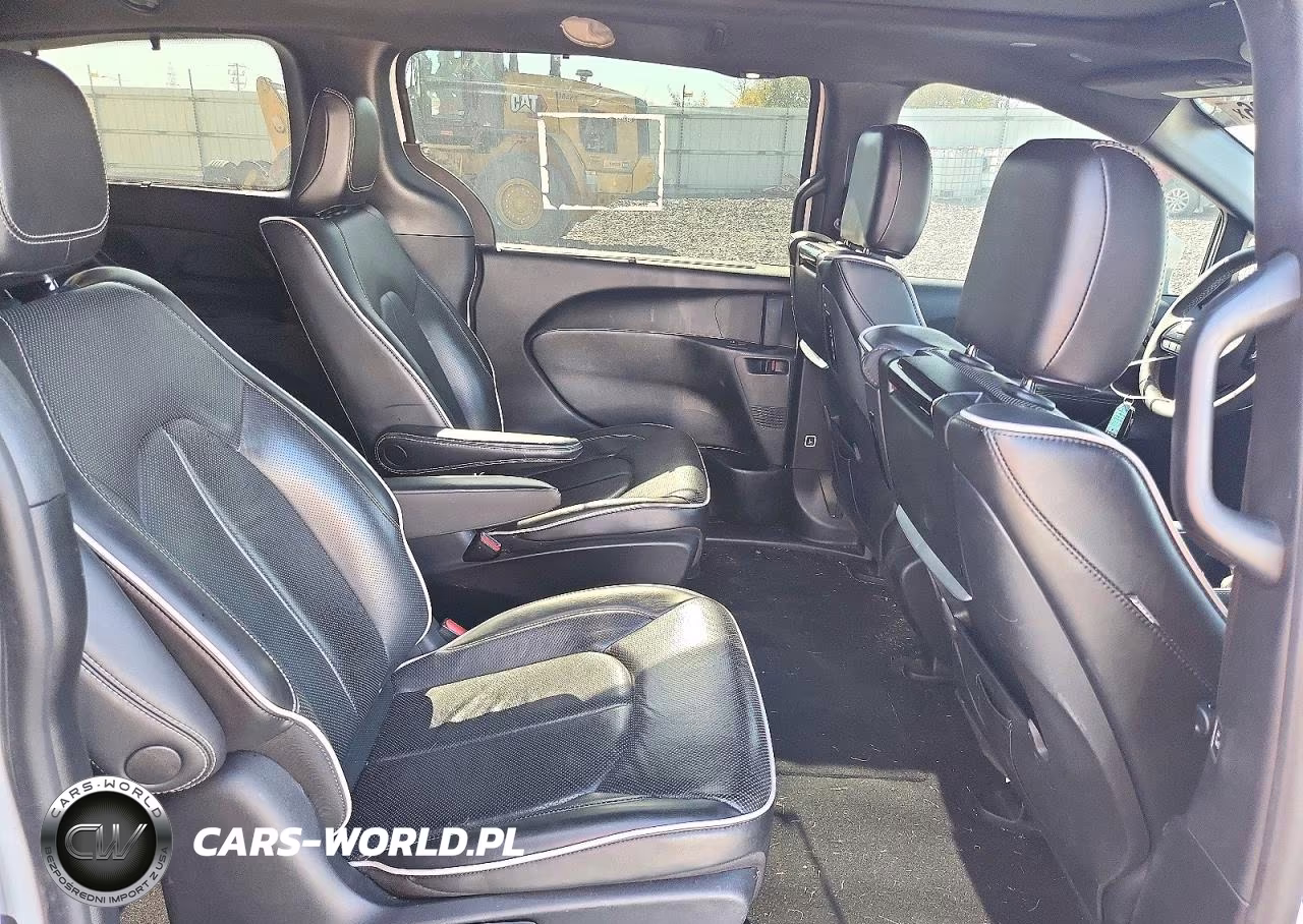2022 Chrysler Pacifica Hybrid Limited VIN:2C4RC1S77NR187412 - 11
