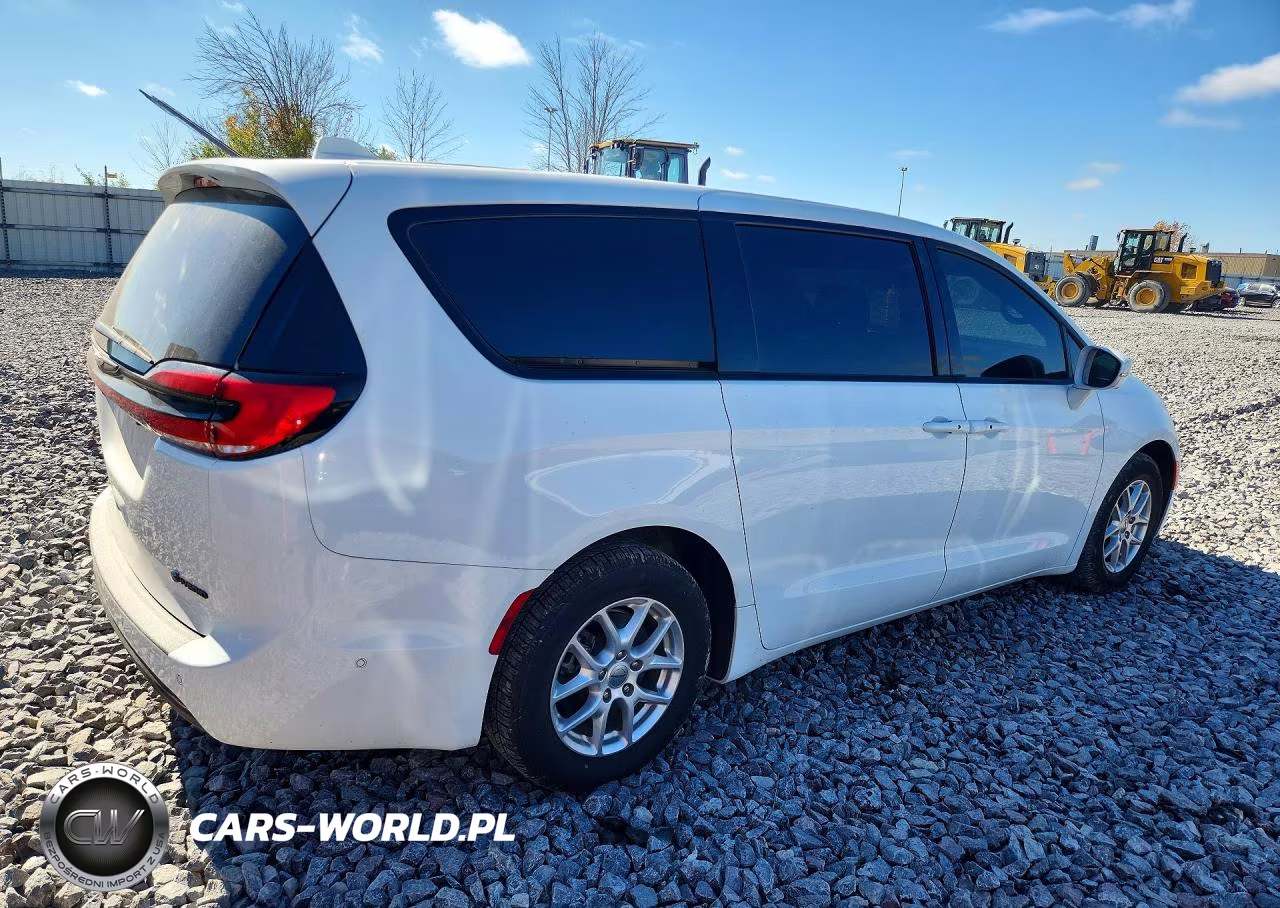 2022 Chrysler Pacifica Hybrid Limited VIN:2C4RC1S77NR187412 - 3