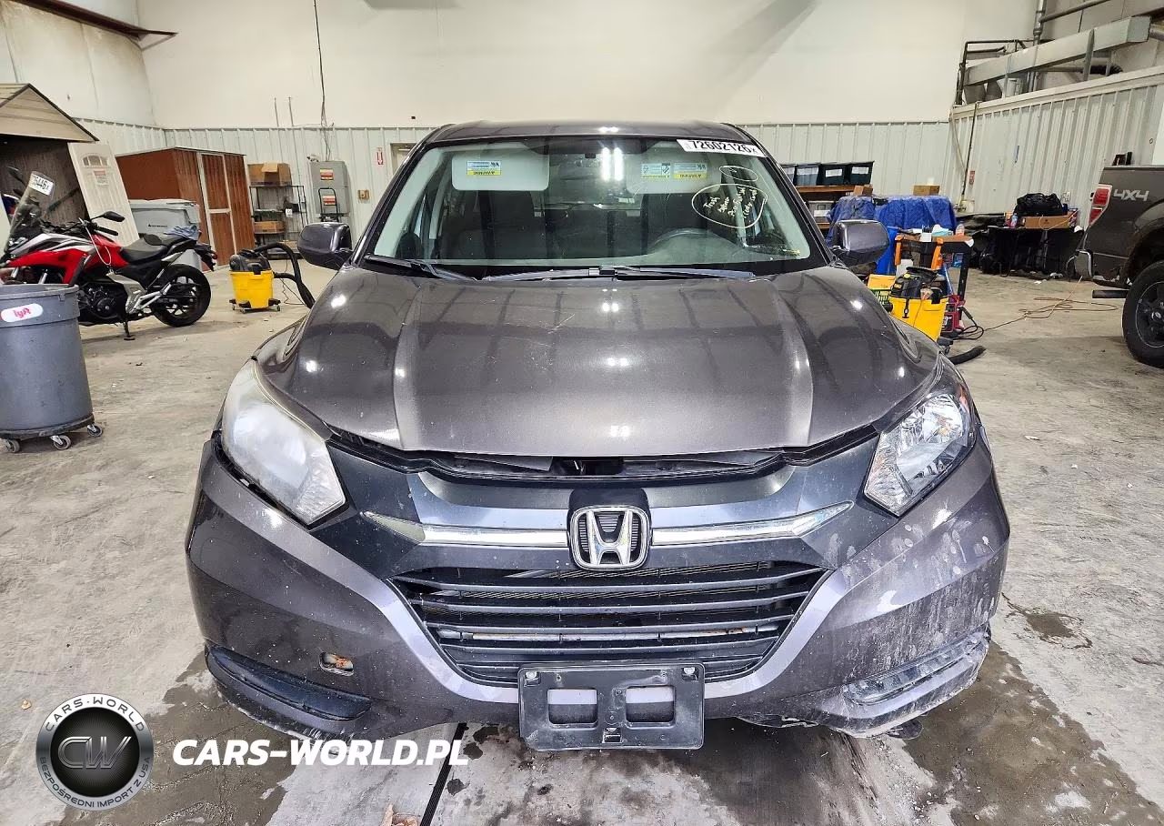2018 Honda Hr-V Lx VIN:3CZRU6H30JM725331 - 5