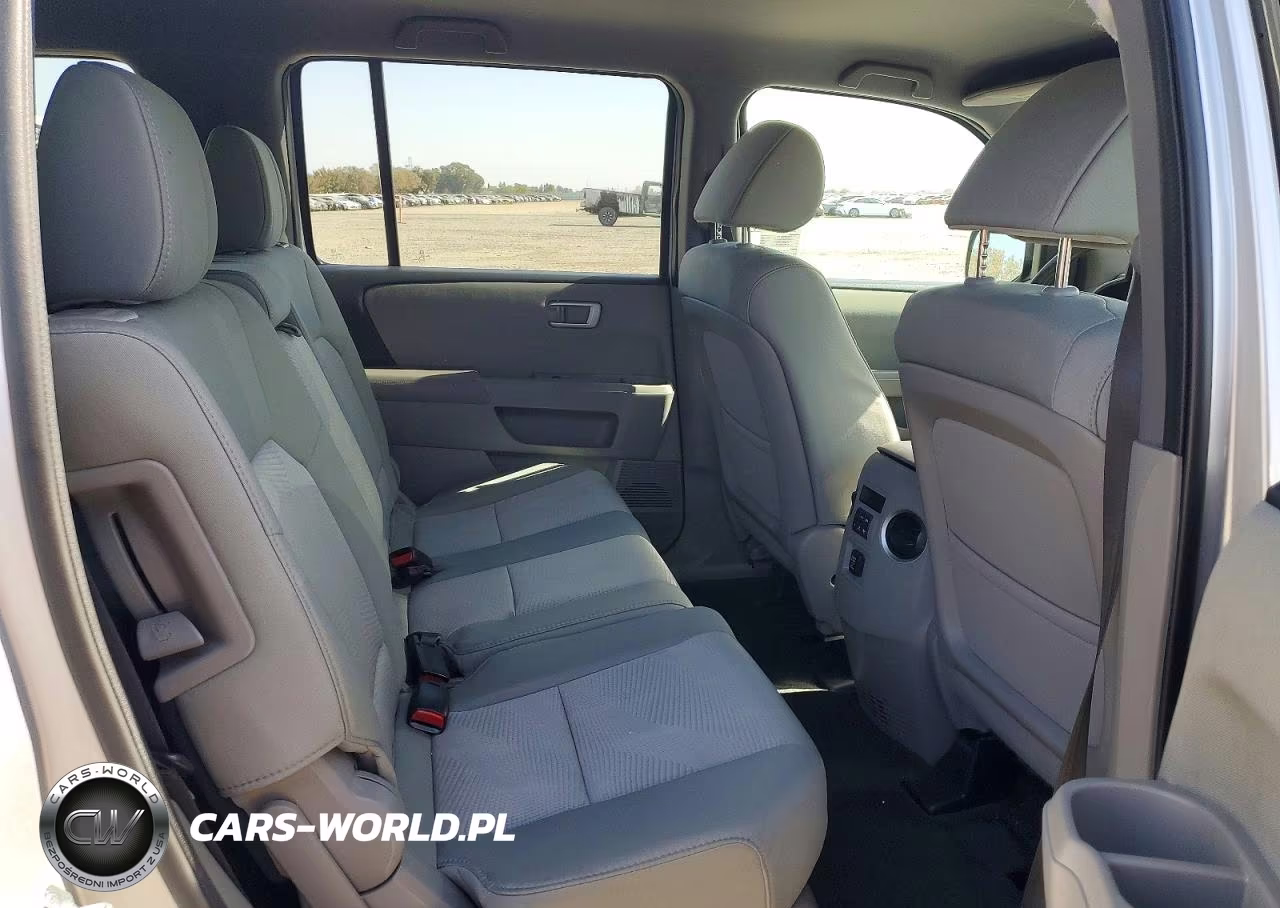 2015 Honda Pilot Lx VIN:5FNYF4H22FB010148 - 10