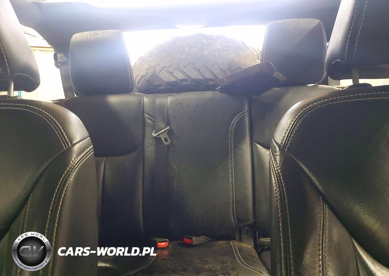 2013 Jeep Wrangler Unlimited Sport VIN:1C4BJWDG0DL702050 - 10
