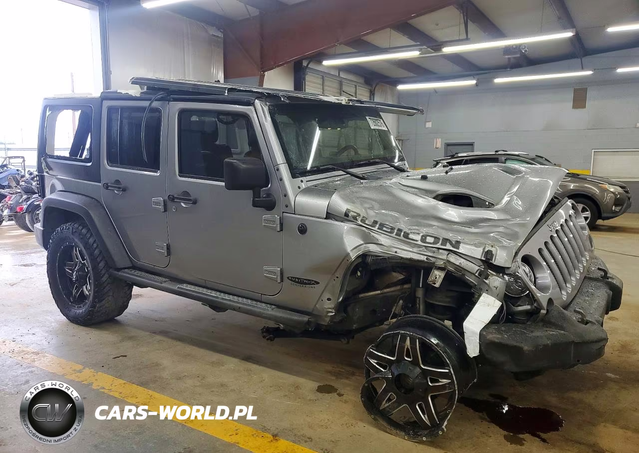 2013 Jeep Wrangler Unlimited Sport VIN:1C4BJWDG0DL702050 - 4