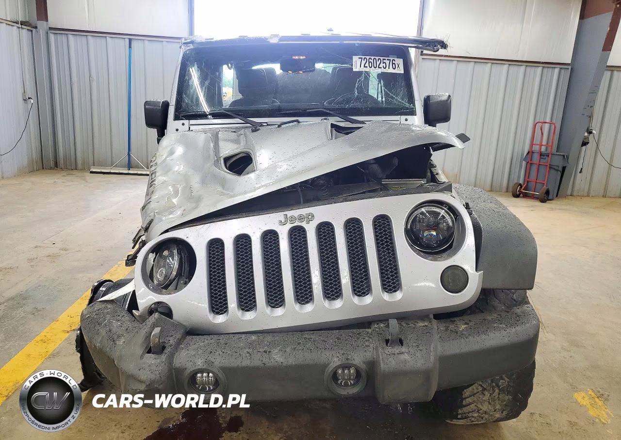 2013 Jeep Wrangler Unlimited Sport VIN:1C4BJWDG0DL702050 - 5