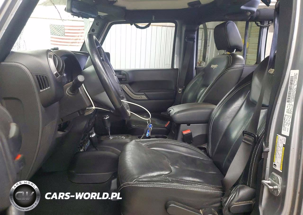 2013 Jeep Wrangler Unlimited Sport VIN:1C4BJWDG0DL702050 - 7