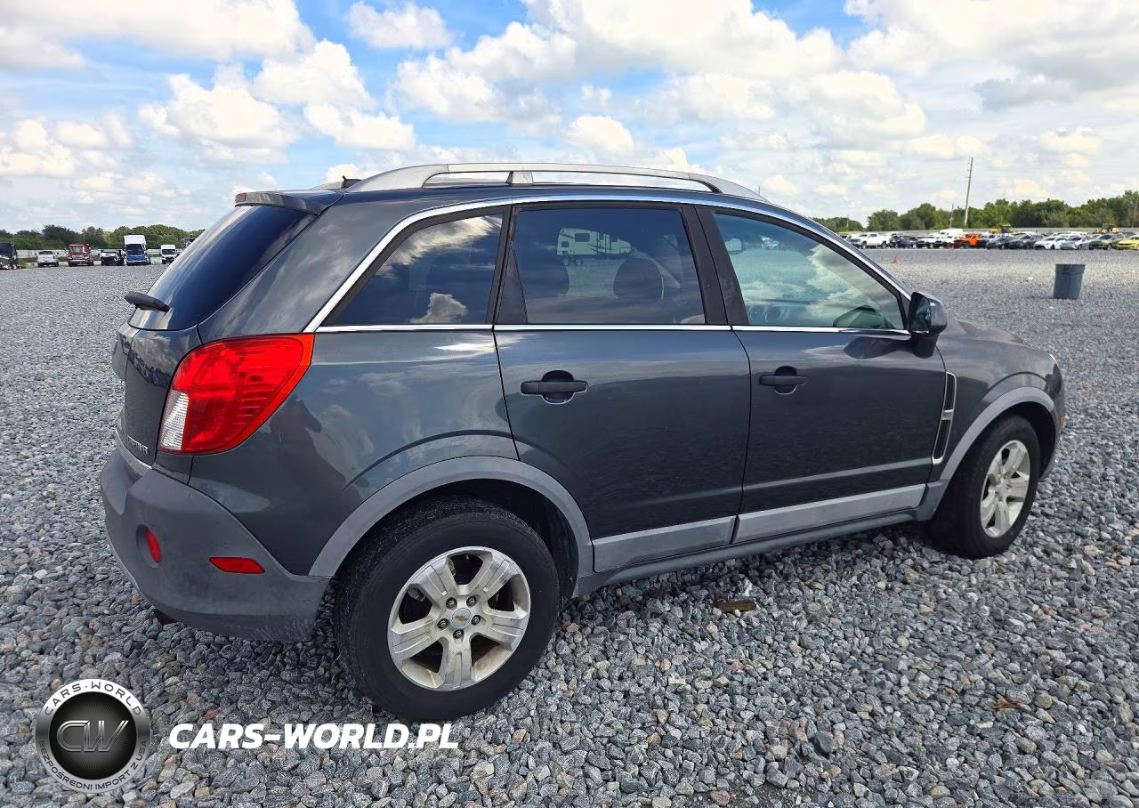 2013 Chevrolet Captiva Ls VIN:3GNAL2EK3DS581470 - 3
