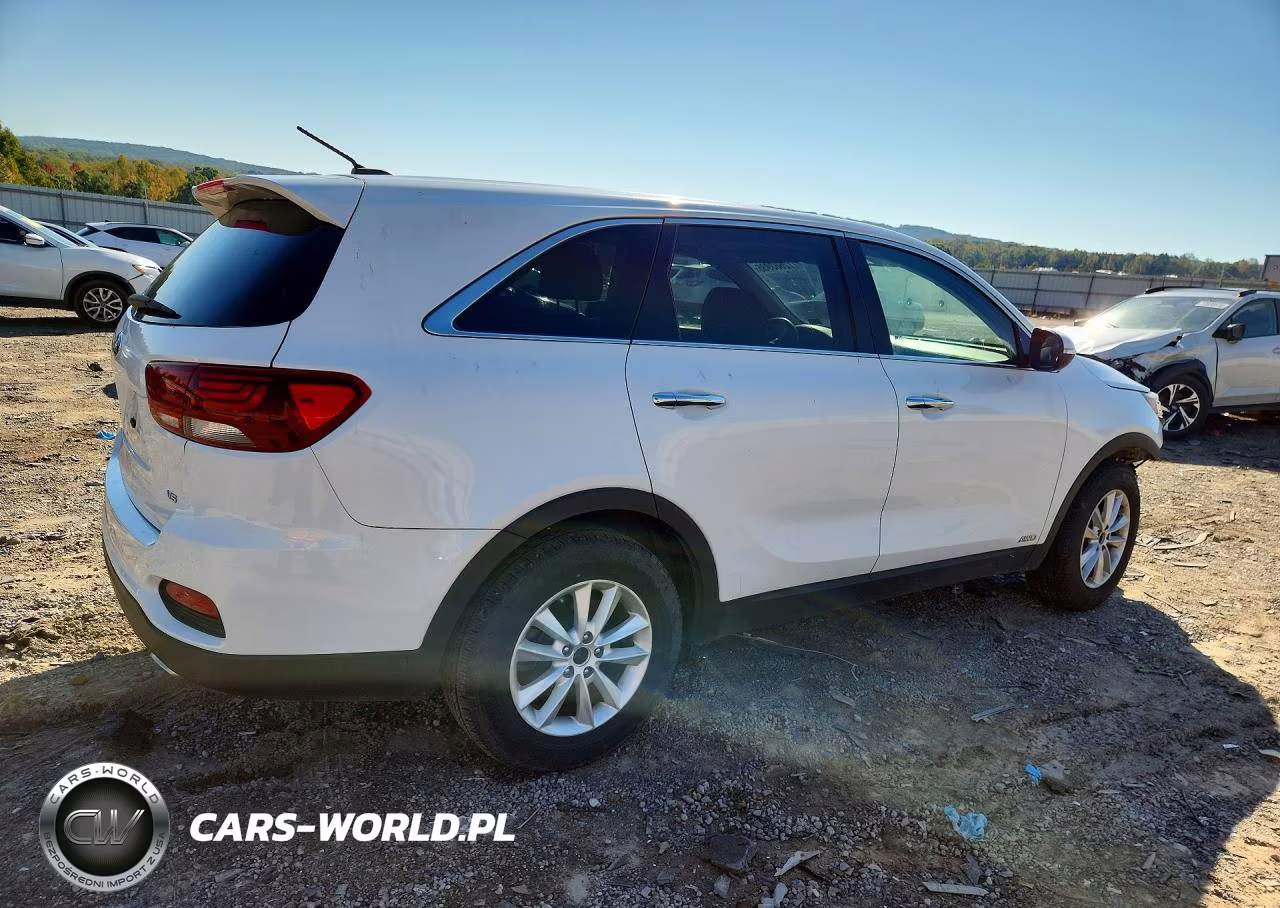 2019 Kia Sorento Lx V6 VIN:5XYPGDA50KG510468 - 3