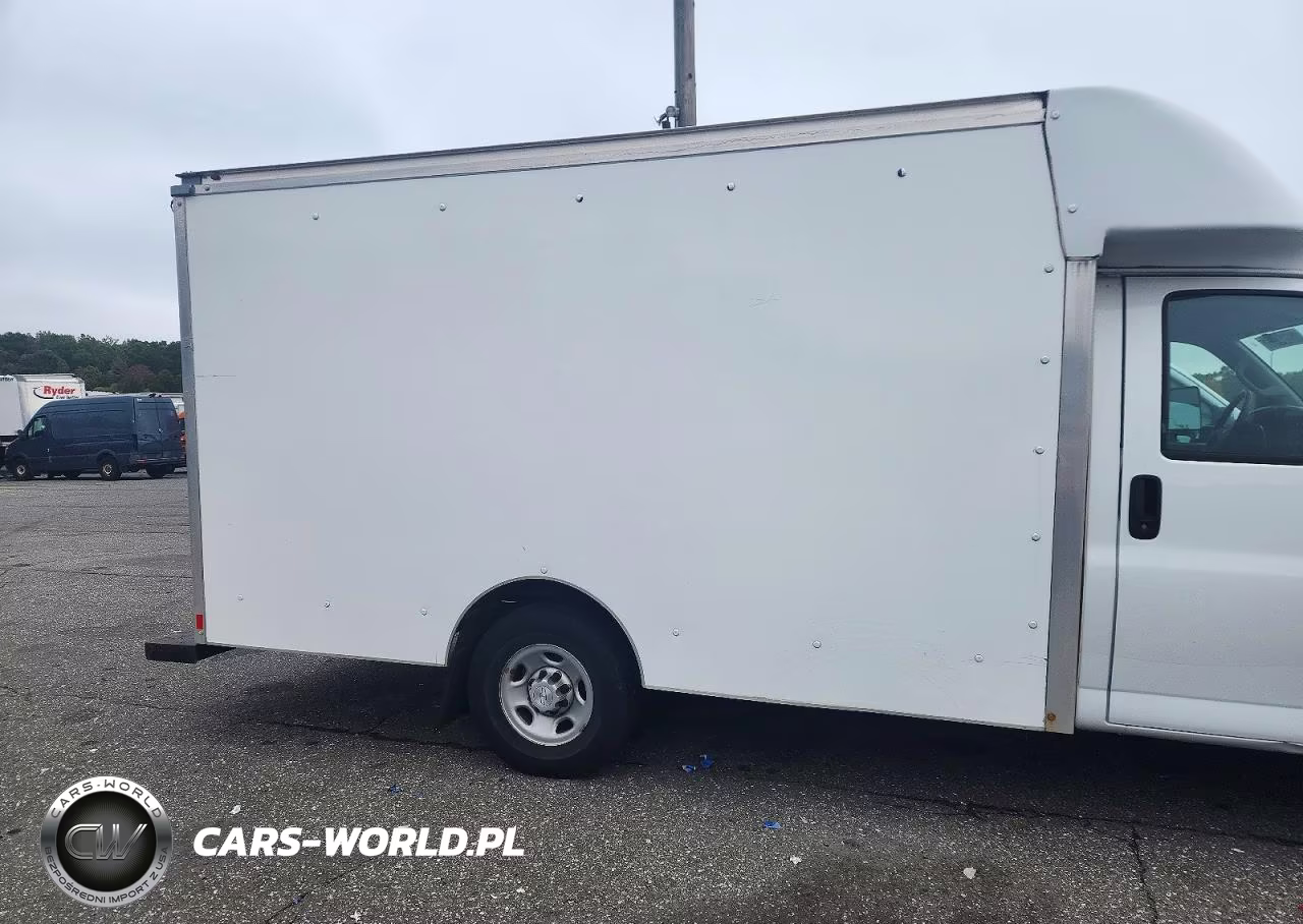 2018 Chevrolet Express Delivery Truck VIN:1GB0GRFG3J1309093 - 11