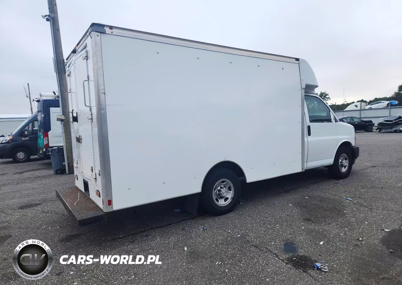 2018 Chevrolet Express Delivery Truck VIN:1GB0GRFG3J1309093 - 3