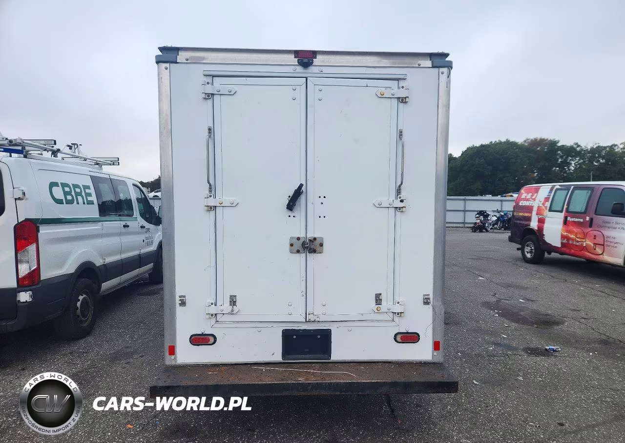 2018 Chevrolet Express Delivery Truck VIN:1GB0GRFG3J1309093 - 6