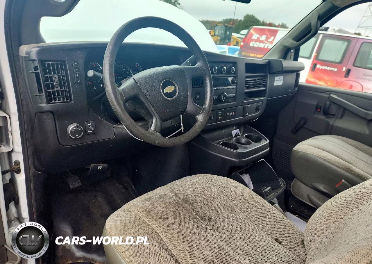 2018 Chevrolet Express Delivery Truck VIN:1GB0GRFG3J1309093 - 8