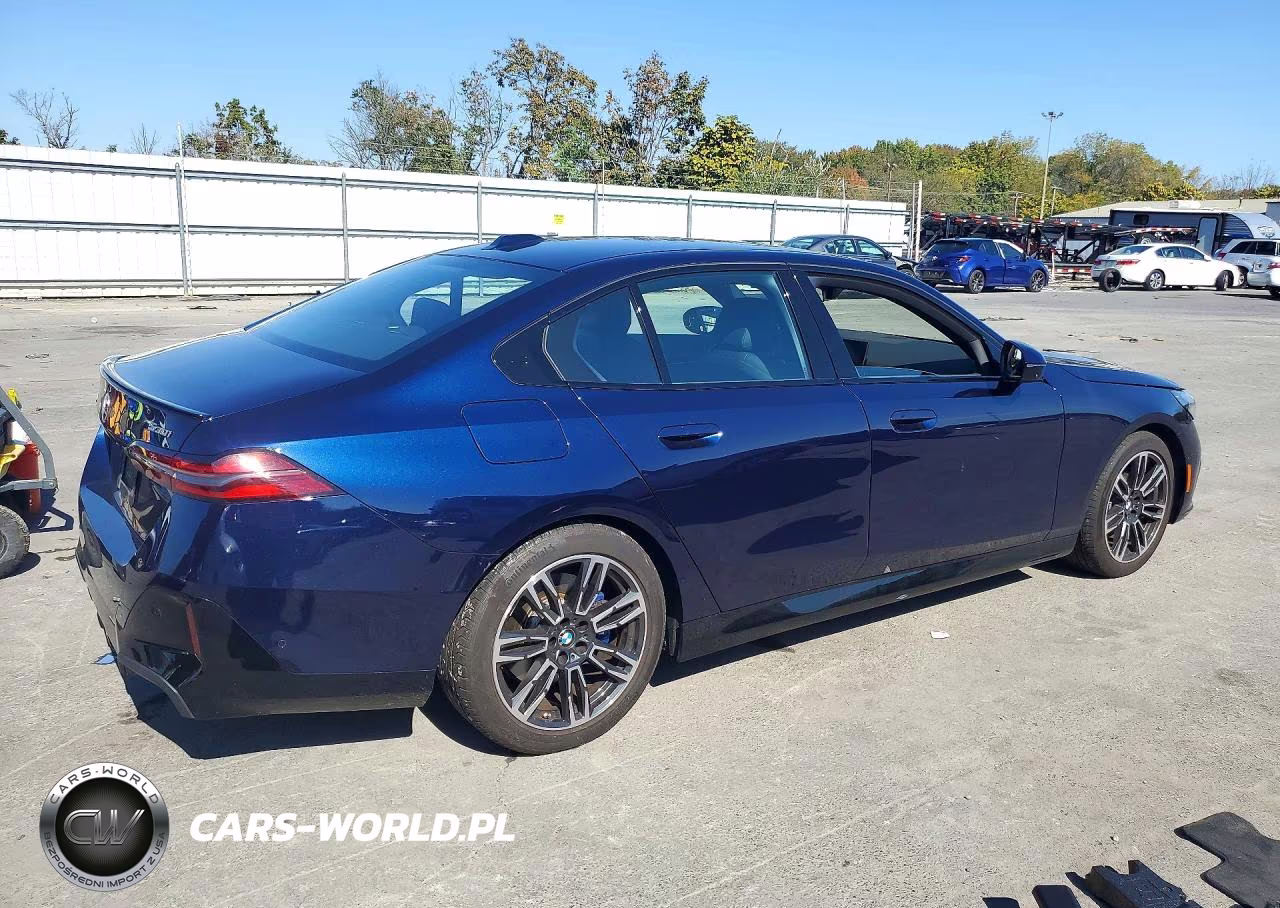 2024 BMW 530 Xi VIN:WBA53FJ0XRCP91595 - 3