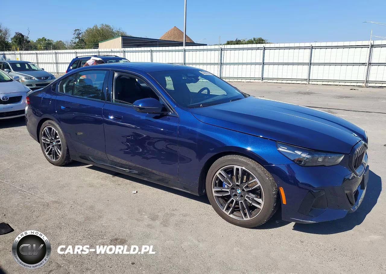 2024 BMW 530 Xi VIN:WBA53FJ0XRCP91595 - 4