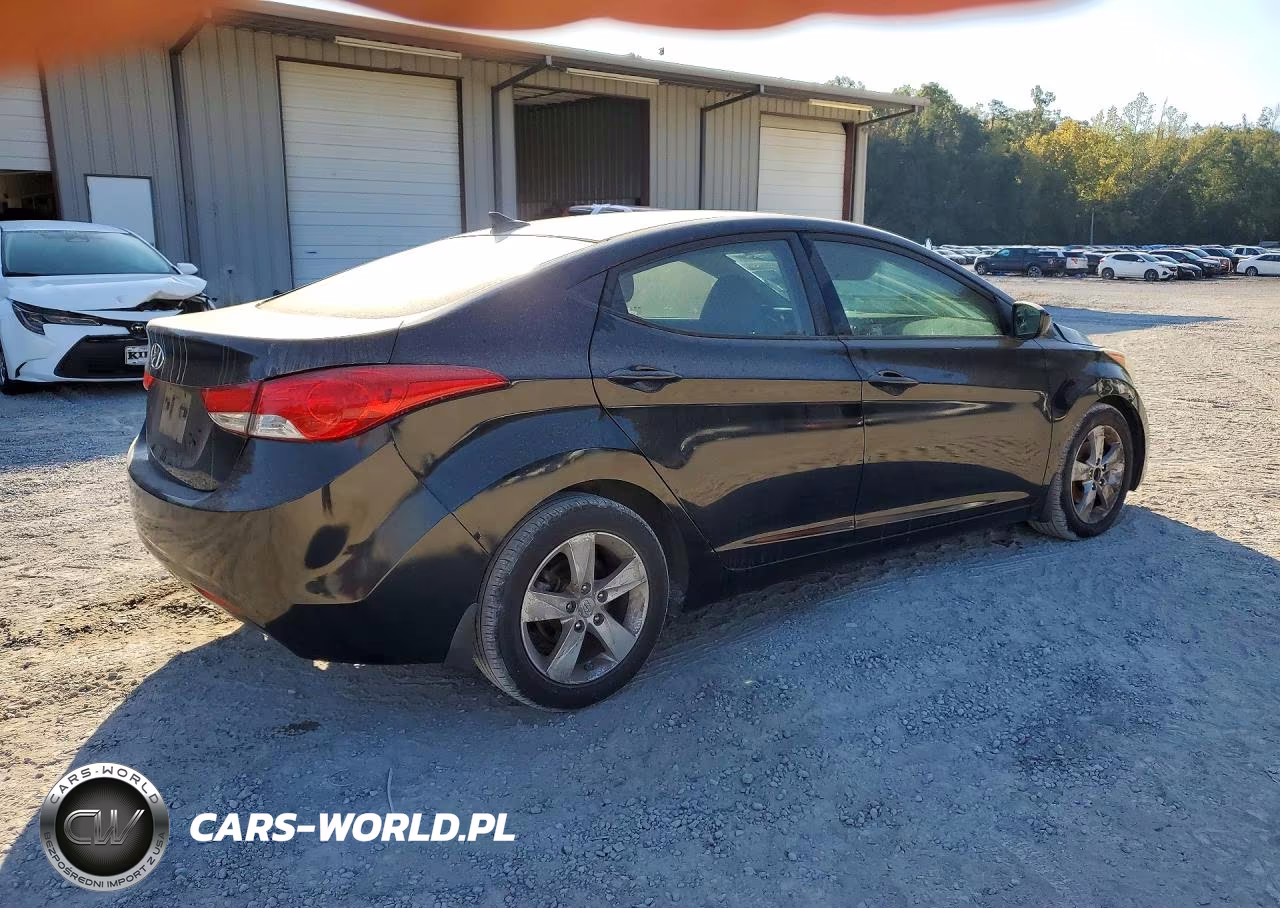 2013 Hyundai Elantra Gls VIN:5NPDH4AE2DH260906 - 3