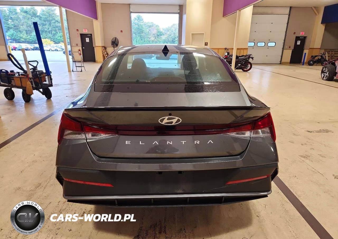 2026 Hyundai Elantra Sel Sport VIN:KMHLM4DG3TU112784 - 6
