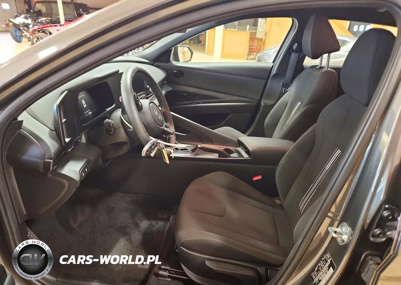 2026 Hyundai Elantra Sel Sport VIN:KMHLM4DG3TU112784 - 7